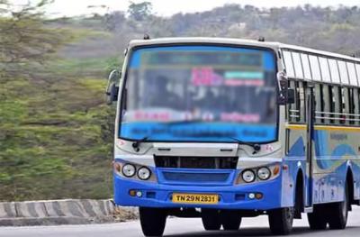 சீர்காழி அருகே அதிகாலையில் வீட்டிற்குள் புகுந்த அரசு பேருந்து - 2 பேர் பலி.!