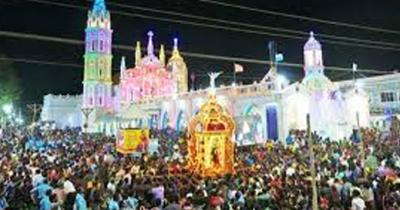 தூத்துக்குடி பனிமய மாதா திருவிழா சப்பர பவனி கோலாகலம்: