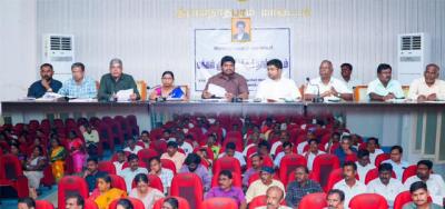 ராமநாதபுரம் : தலைமையாசிரியர்களுக்கான மீளாய்வுக் கூட்டம்