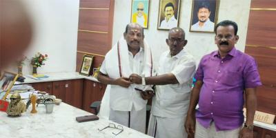 சாலைக்கு பெயர் வைக்க தீர்மானம் -நெல்லை மேயருக்கு நன்றி தெரிவிப்பு