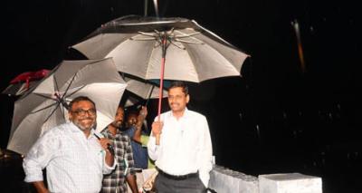 தாமிரபரணி ஆற்றுப்பாலத்தில் தூத்துக்குடி ஆட்சியர் ஆய்வு