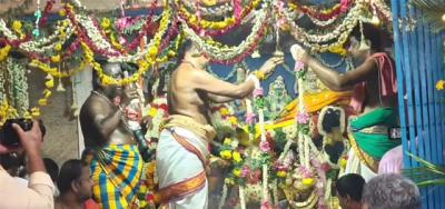 பரமக்குடி ஈஸ்வரன் கோவிலில் திருக்கல்யாண வைபவம்