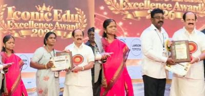 இளையான்குடி பள்ளி தாளாளருக்கு சபாநாயகர் ஜே.சி.டி.பிரபாகர் விருது வழங்கி சிறப்பிப்பு